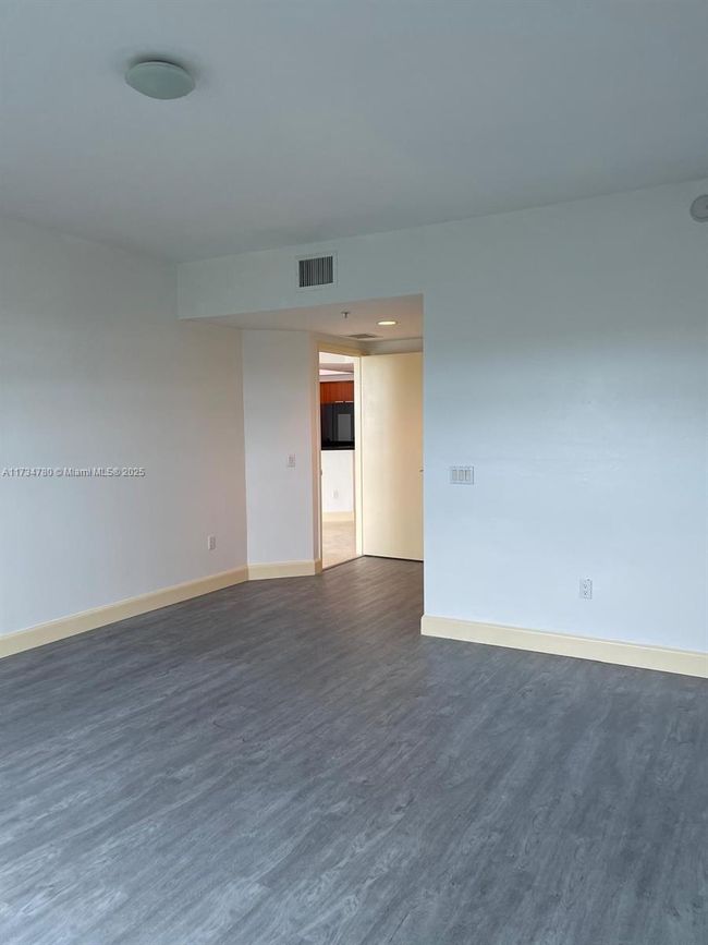 APT-1103 - 15051 Royal Oaks Ln, Condo with 3 bedrooms, 3 bathrooms and null parking in North Miami FL | Image 17