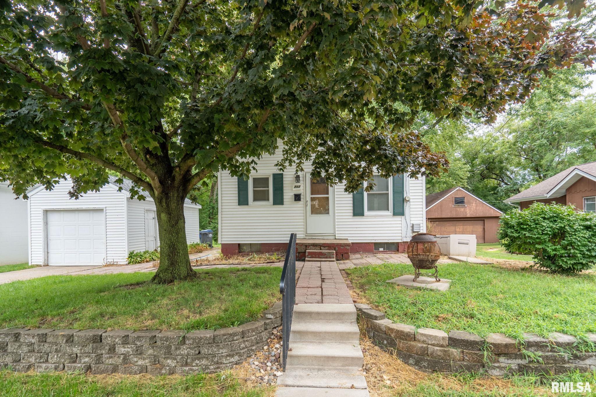 Ten Plus St, Bettendorf, IA 52722