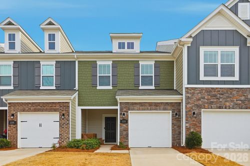 226 Harpers Run Ln, Matthews, NC, 28104-2601 | Card Image