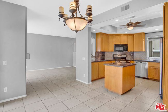 8 - 8 Sagunto, Townhouse with 3 bedrooms, 3 bathrooms and 2 parking in Aliso Viejo CA | Image 7
