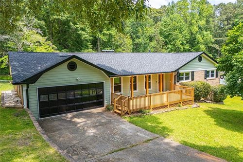 6170 Shallow Wood Ln, Douglasville, GA, 30135-5436 | Card Image