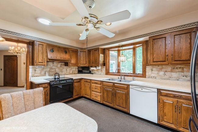 77 N 325 W, House other with 2 bedrooms, 3 bathrooms and 2 parking in Valparaiso IN | Image 12