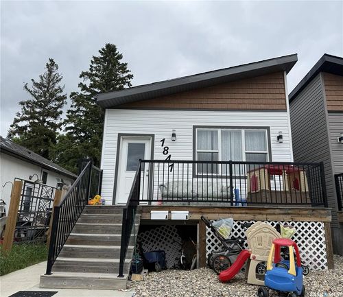 1841 Connaught Street, Regina, SK, S4T4T4 | Card Image