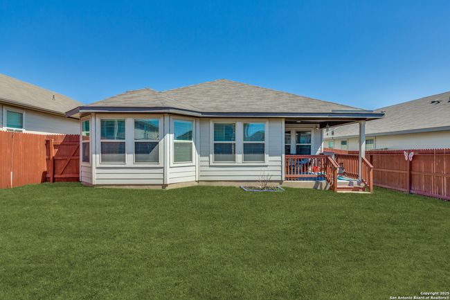 105 Ridgeway Pass, House other with 3 bedrooms, 2 bathrooms and null parking in Cibolo TX | Image 8
