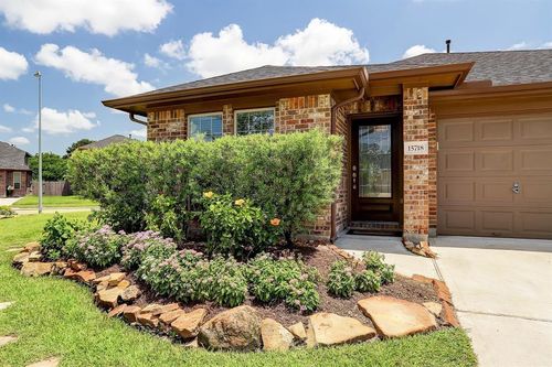 15718 Whispering Green Dr, Cypress, TX, 77429-6479 | Card Image