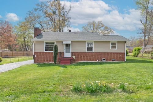 12 N Acres Dr, Greenville, SC, 29609-3138 | Card Image