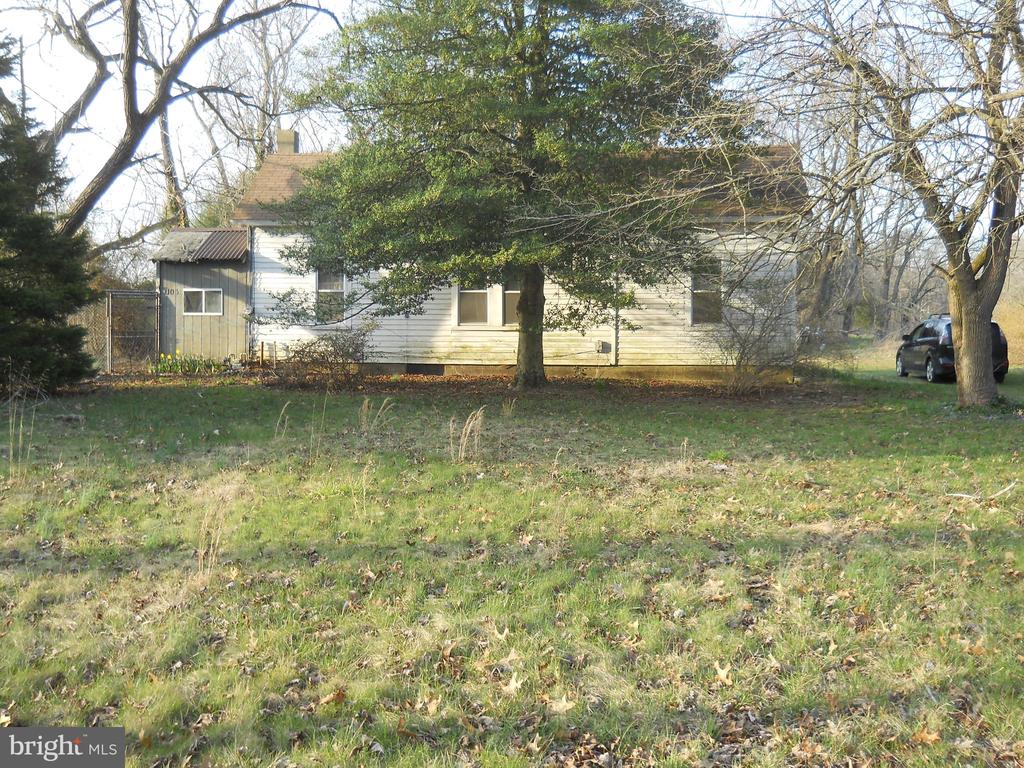 Catawba Ave, Newfield, NJ 08344