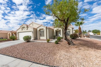 3721 Brentcove Drive, House other with 3 bedrooms, 2 bathrooms and null parking in North Las Vegas NV | Image 3