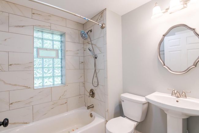 1300 State Road 83, House other with 2 bedrooms, 1 bathrooms and null parking in Hartland WI | Image 20