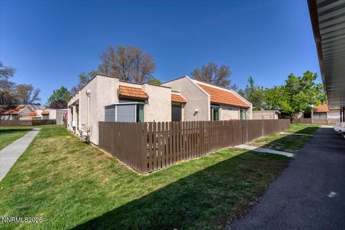b-1052 Baywood Dr, Sparks, NV, 89434-3659 | Card Image