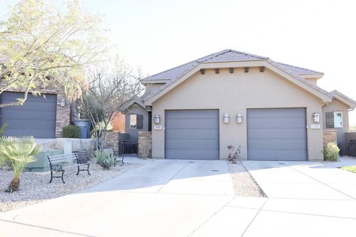 4285 E Razor Ridge Dr, Washington, UT, 84780-8819 | Card Image
