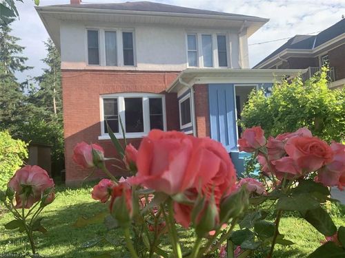 4322 Bampfield St, Niagara Falls, ON, L2E1G8 | Card Image