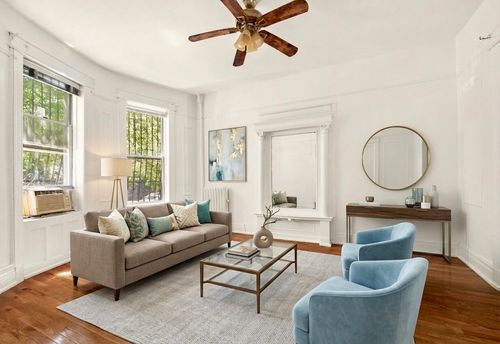 567 Lexington Ave, New York, NY, 10022-7769 | Card Image