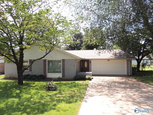 1802 Nixon Avenue, Huntsville, AL, 35811 | Card Image