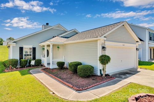 2027 Pimpernel Rd, Charlotte, NC, 28213-2157 | Card Image