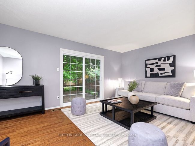 1112 St Germain Cres, House other with 4 bedrooms, 2 bathrooms and 2 parking in Orleans ON | Image 9