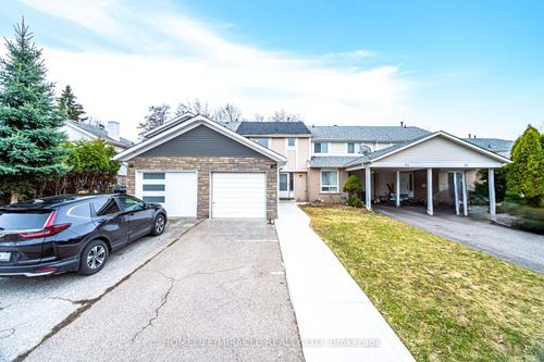 62 Elmvale Ave, Brampton, ON, L6Z1A5 | Card Image