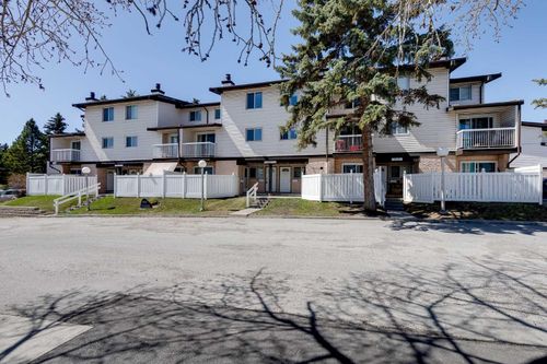 65-3705 Fonda Way Se, Calgary, AB, T2A6G9 | Card Image