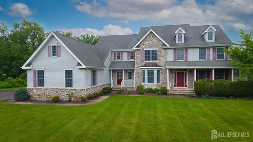 3 Hartshorne Dr, Clarksburg, NJ, 08510-1626 | Card Image