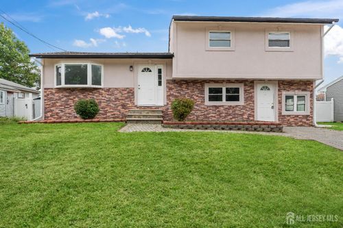 106 Boulevard W, Keyport, NJ, 07735-6106 | Card Image