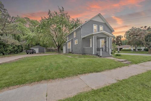 1411 Shawano Ave, GREEN BAY, WI, 54303-3111 | Card Image