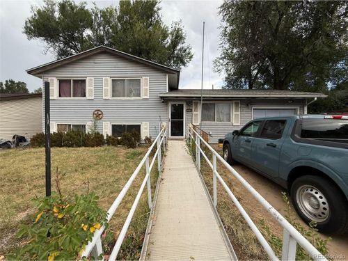 818 S Circle Dr, Colorado Springs, CO, 80910-2327 | Card Image