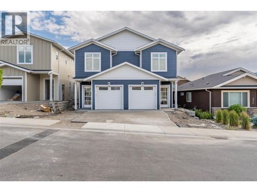 381 Chardonnay Ave, Oliver, BC, V0H1T4 | Card Image