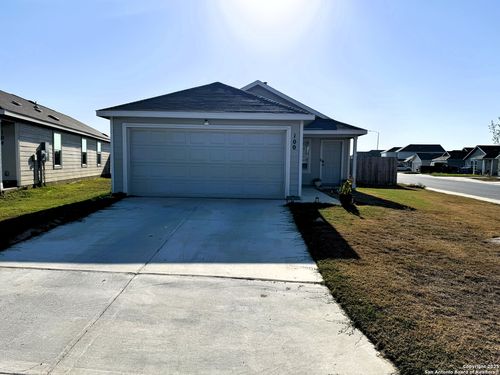 100 Maverick Cv, Pleasanton, TX, 78064-2572 | Card Image