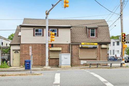 831 N Shore Rd, Revere, MA, 02151-1524 | Card Image
