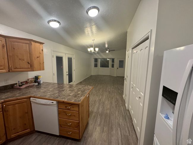 kitchen/living room | Image 6