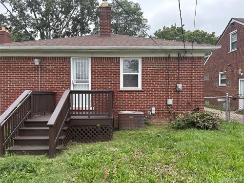 19645 Woodmont St, Harper Woods, MI, 48225-1832 | Card Image