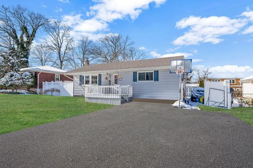 46 Tangier Drive, Brookhaven, NY, 11789 | Card Image