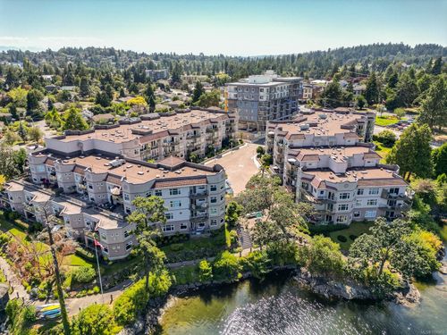 302-1085 Tillicum Rd, Esquimalt, BC, V9A7M3 | Card Image