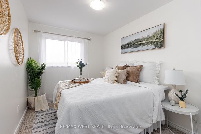 480 Sedan Cres, House attached with 4 bedrooms, 2 bathrooms and 3 parking in Oshawa ON | Image 12