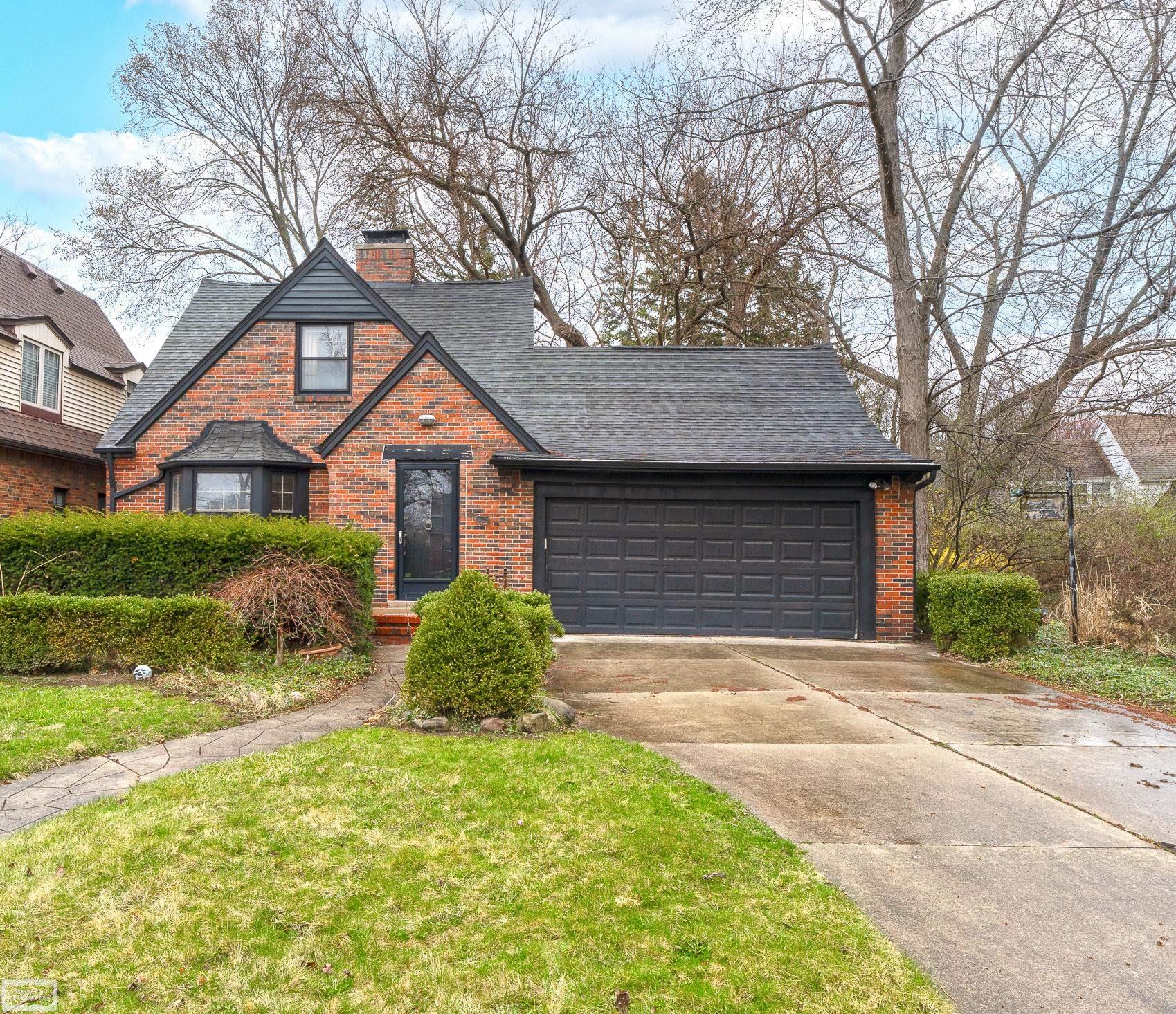 Meadowood Ct, Lathrup Village, MI 48076