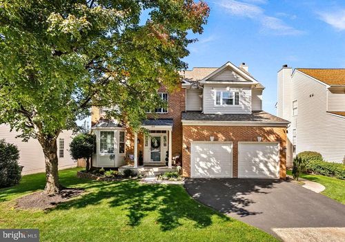105 Burt Ct Ne, LEESBURG, VA, 20176-4970 | Card Image