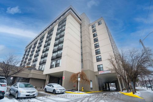 817-2737 Keele St, North York, ON, M3M2E9 | Card Image