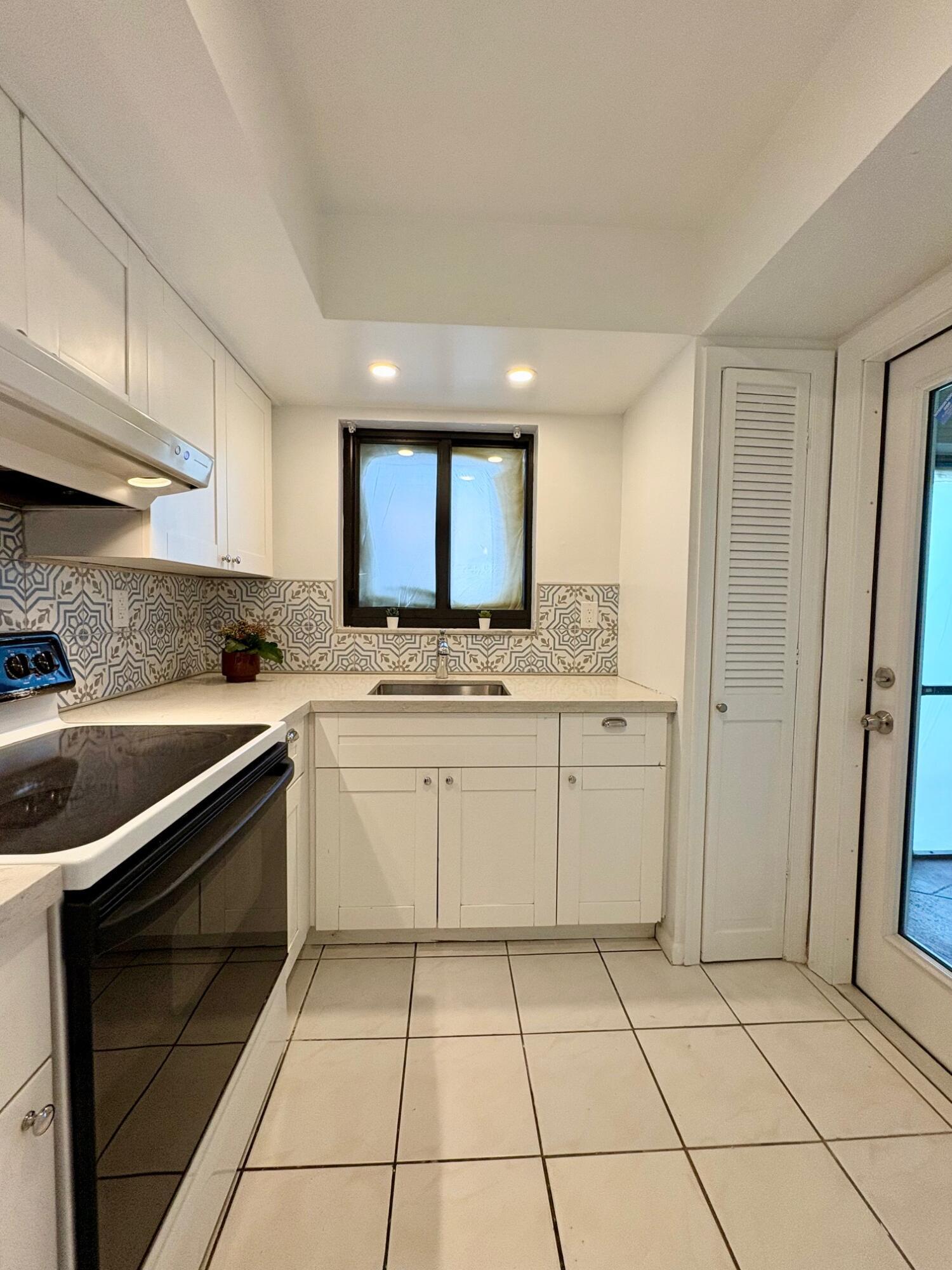 Residential Lease in Pompano Beach 5