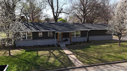 5302 S Saint Louis Ave, Tulsa, OK, 74105-6943 | Card Image