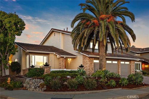 522 Calle Cuadra, San Clemente, CA, 92673-3058 | Card Image