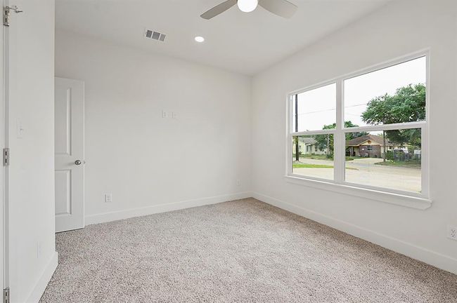 909 N Randolph Avenue, House other with 3 bedrooms, 2 bathrooms and null parking in Bryan TX | Image 4