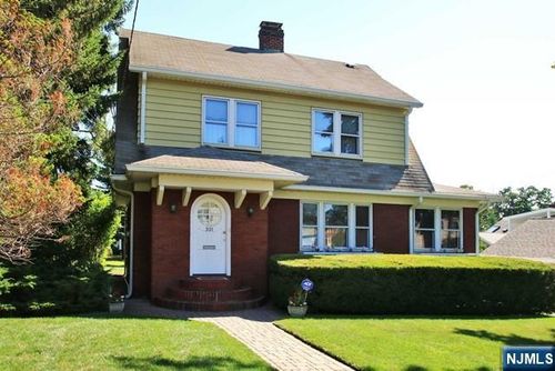 333 Henry Street, Hasbrouck Heights, NJ, 07604 | Card Image