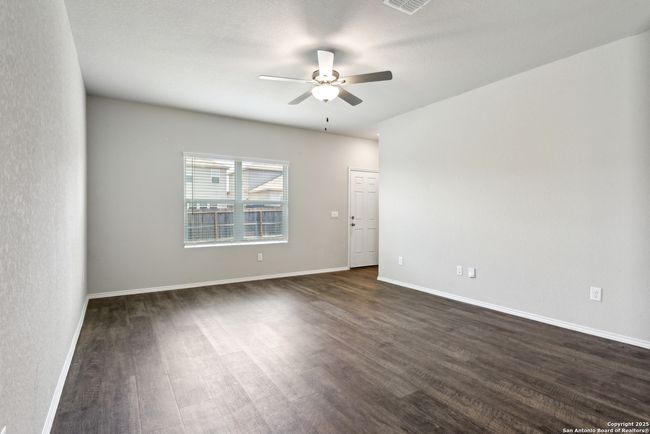 7150 Pisces Way, House other with 3 bedrooms, 2 bathrooms and null parking in Converse TX | Image 10