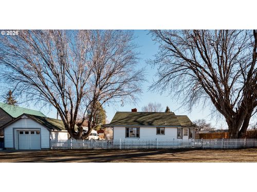 757 S Bridge St, Prairie City, OR, 97869-2096 | Card Image