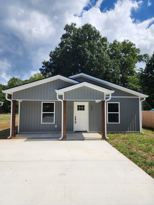 904 East Decherd Street, Tullahoma, TN, 37388 | Card Image
