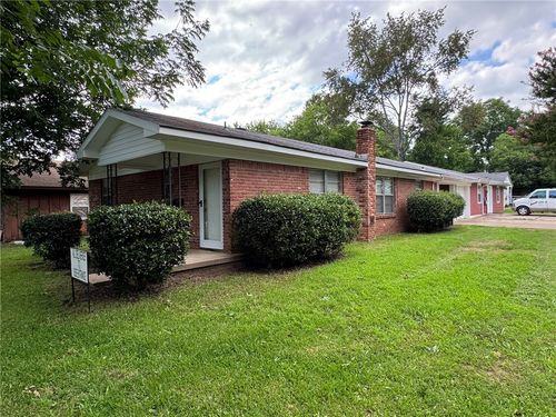 521 E J St, Russellville, AR, 72801-4020 | Card Image