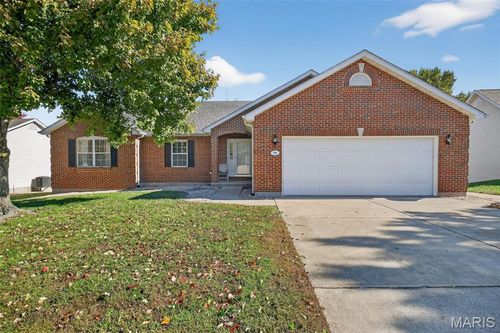 106 Tina Dr, Washington, MO, 63090-5546 | Card Image