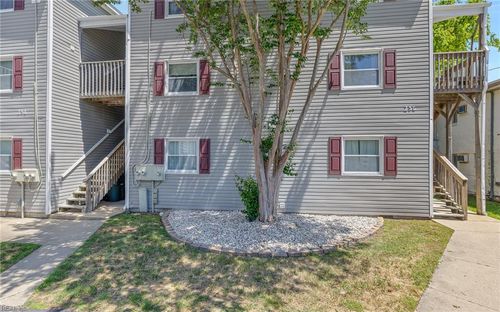 d2-256 Portview Ave, Norfolk, VA, 23503-1520 | Card Image
