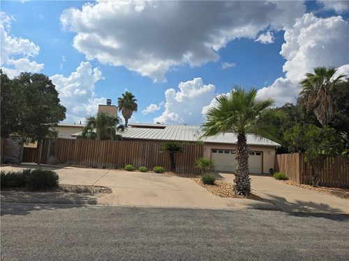1508 Morningside Dr, Alice, TX, 78332-4171 | Card Image