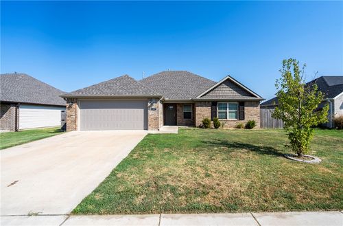1907 E Hudson Dr, Siloam Springs, AR, 72761-6045 | Card Image
